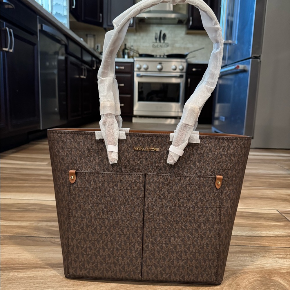 Michael Kors Jet Set Travel MD Double Zip Pocket Sig Brown - Picture 9 of 10